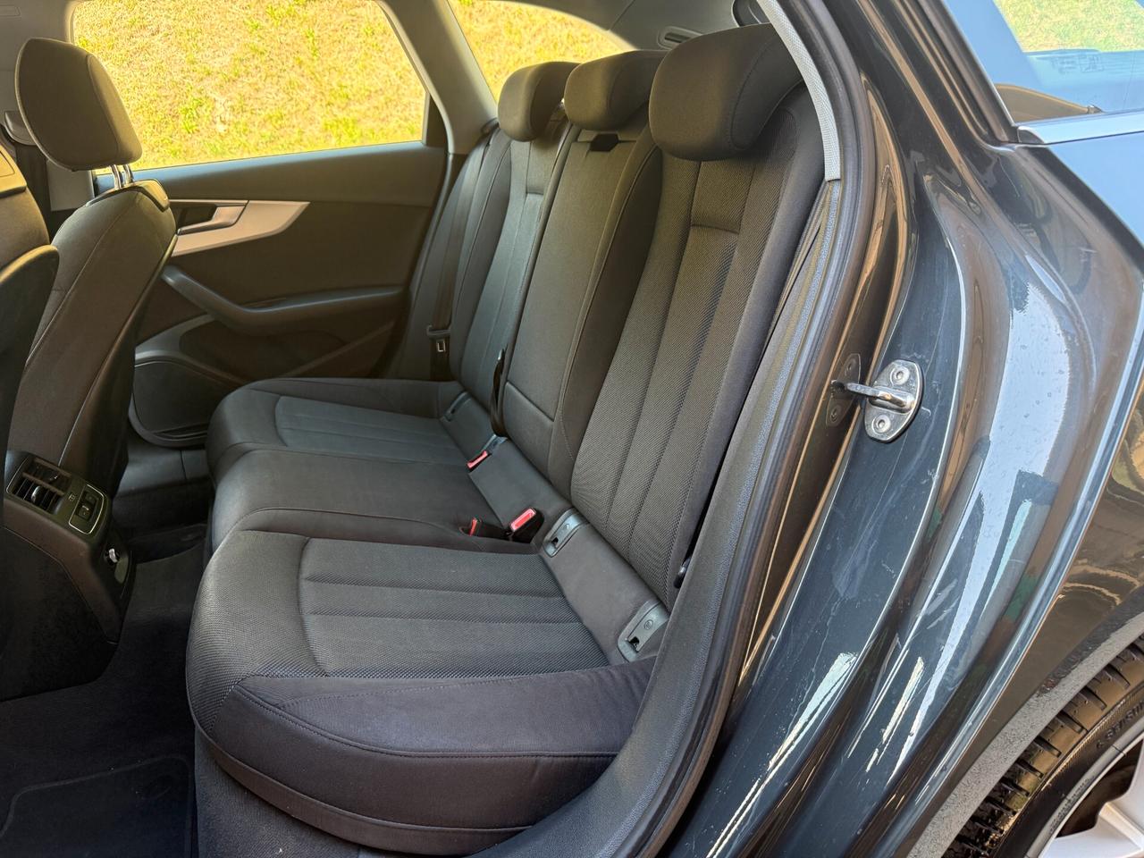 Audi A4 Avant 35 TDI S tronic Business 150cv