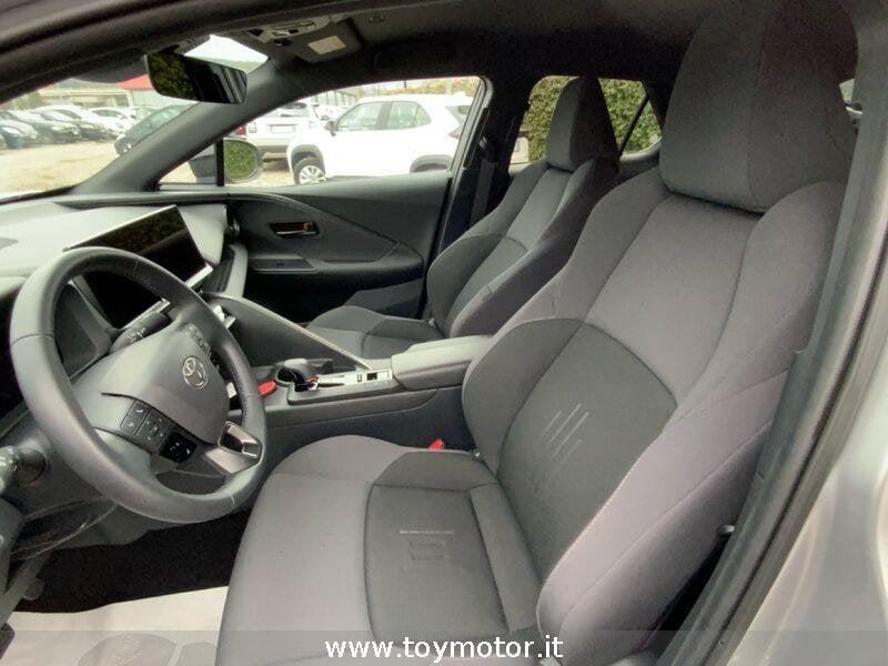 Toyota C-HR (2023-) 1.8 HV Trend