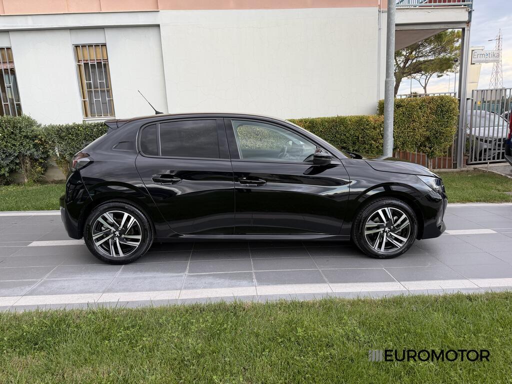 Peugeot 208 5 Porte 1.2 PureTech Allure Navi Pack