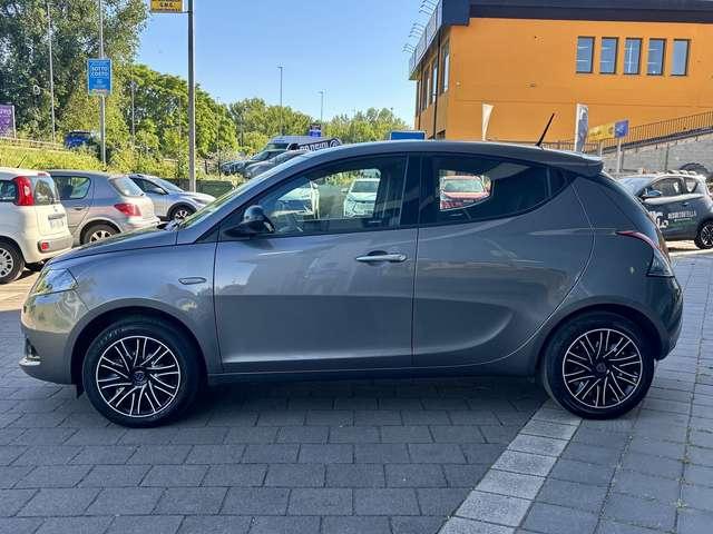 Lancia Ypsilon 1.0 FireFly 70cv Hybrid Silver Plus PROMO
