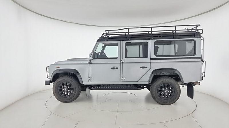 Land Rover Defender 110 2.2 TD4 Station Wagon SE N1 5/7 posti