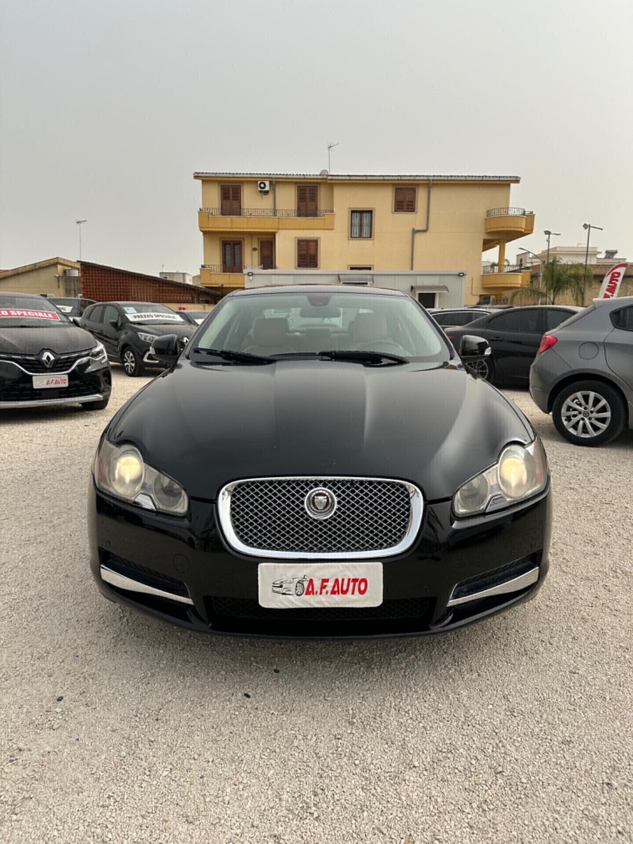 Jaguar XF 2.7D V6 Premium Luxury