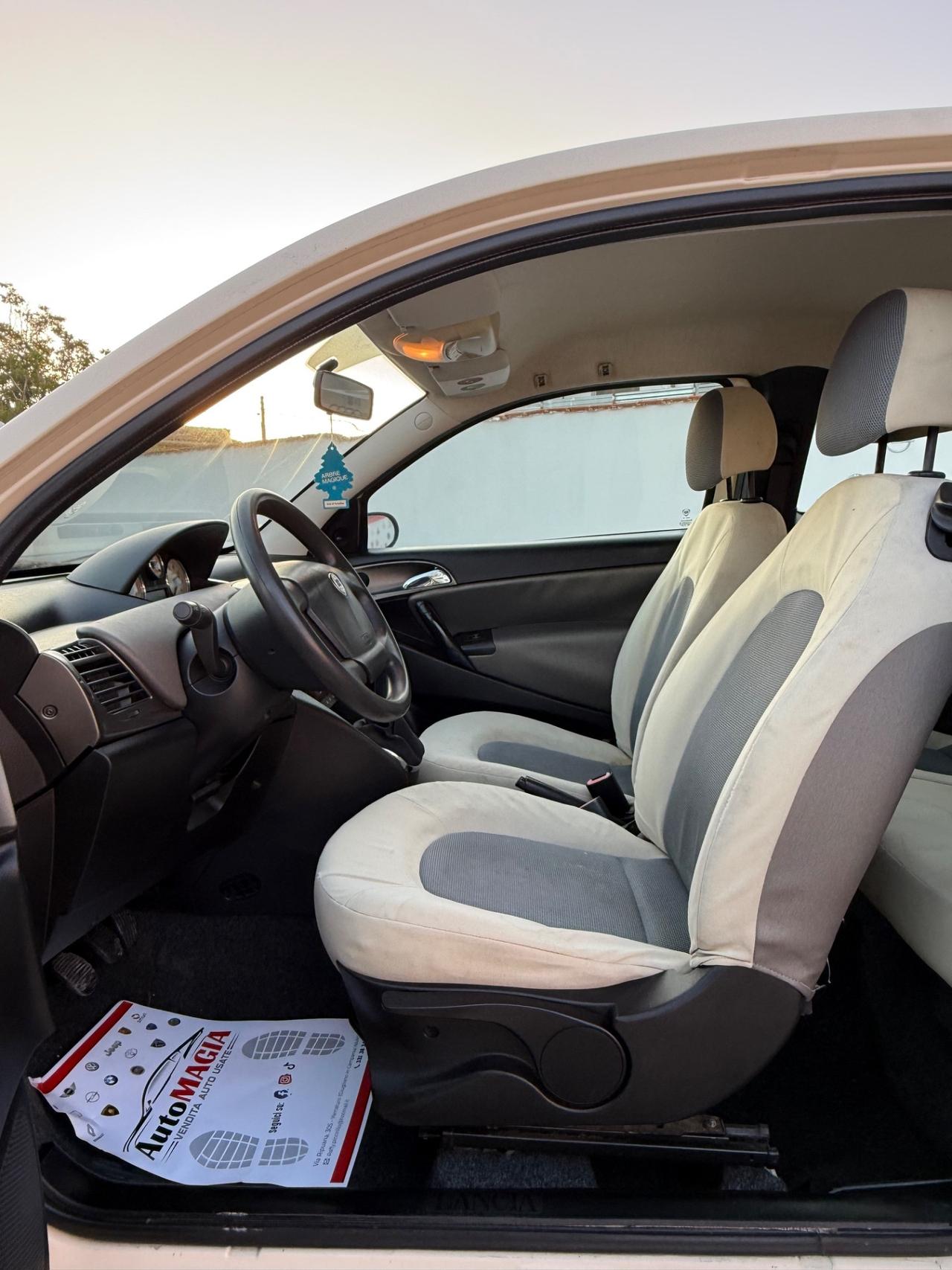 Lancia Ypsilon 1.3 Multijet 16V Argento