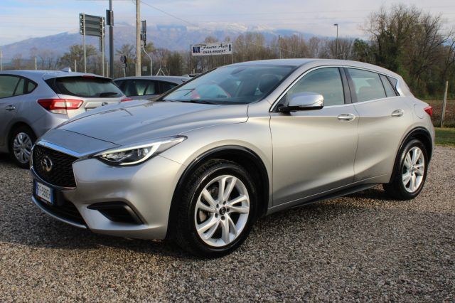 INFINITI Q30 1.5 diesel