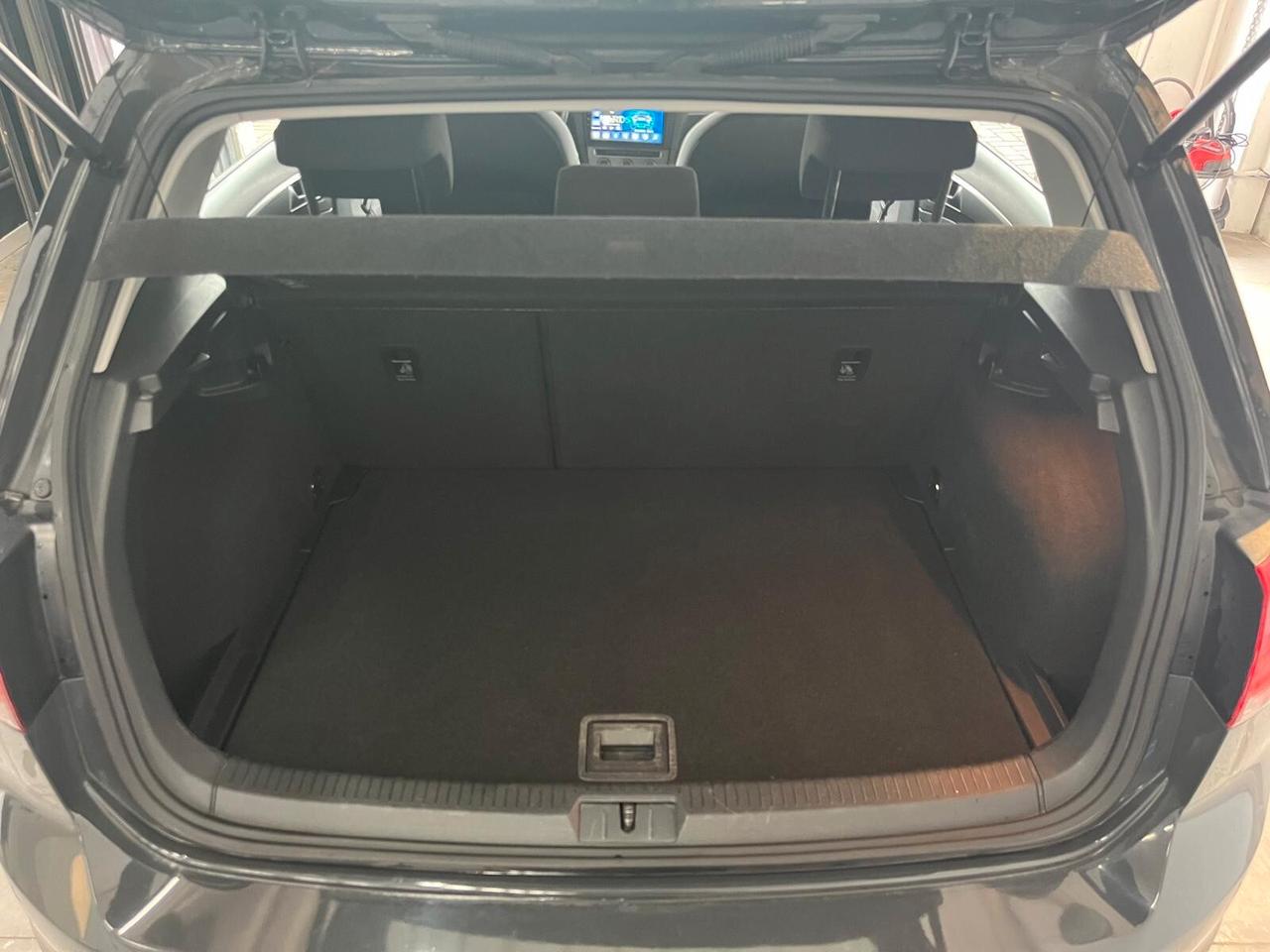 Volkswagen Golf 1.2 BENZINA