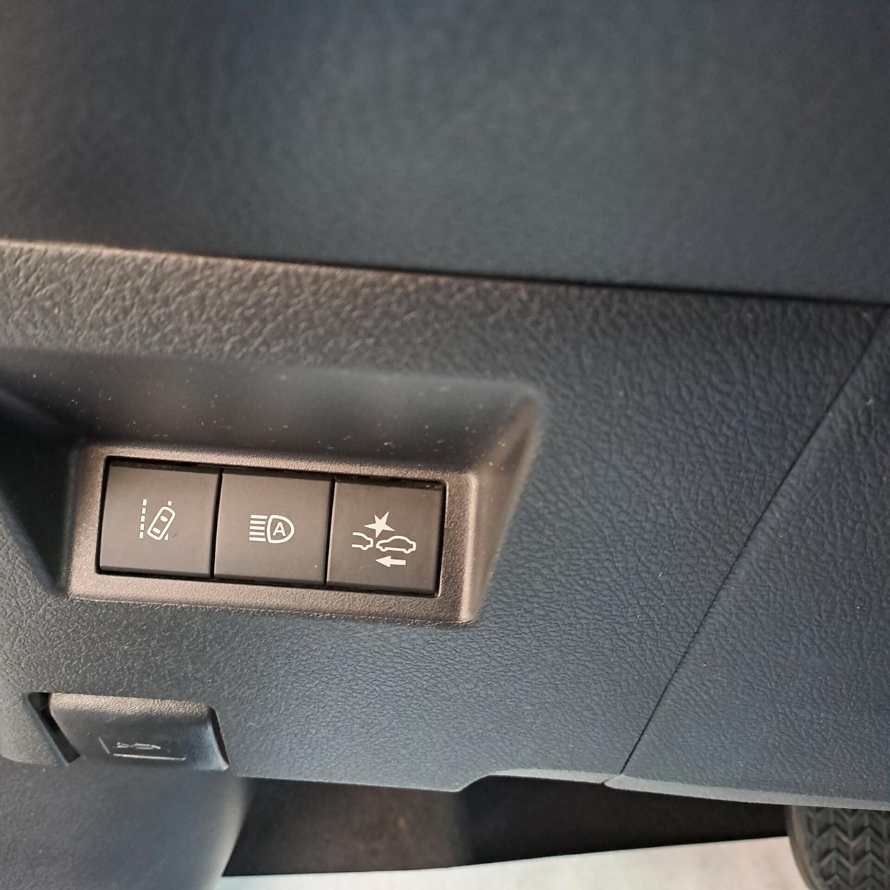 Toyota Yaris 1.5 Hybrid 73cv Business