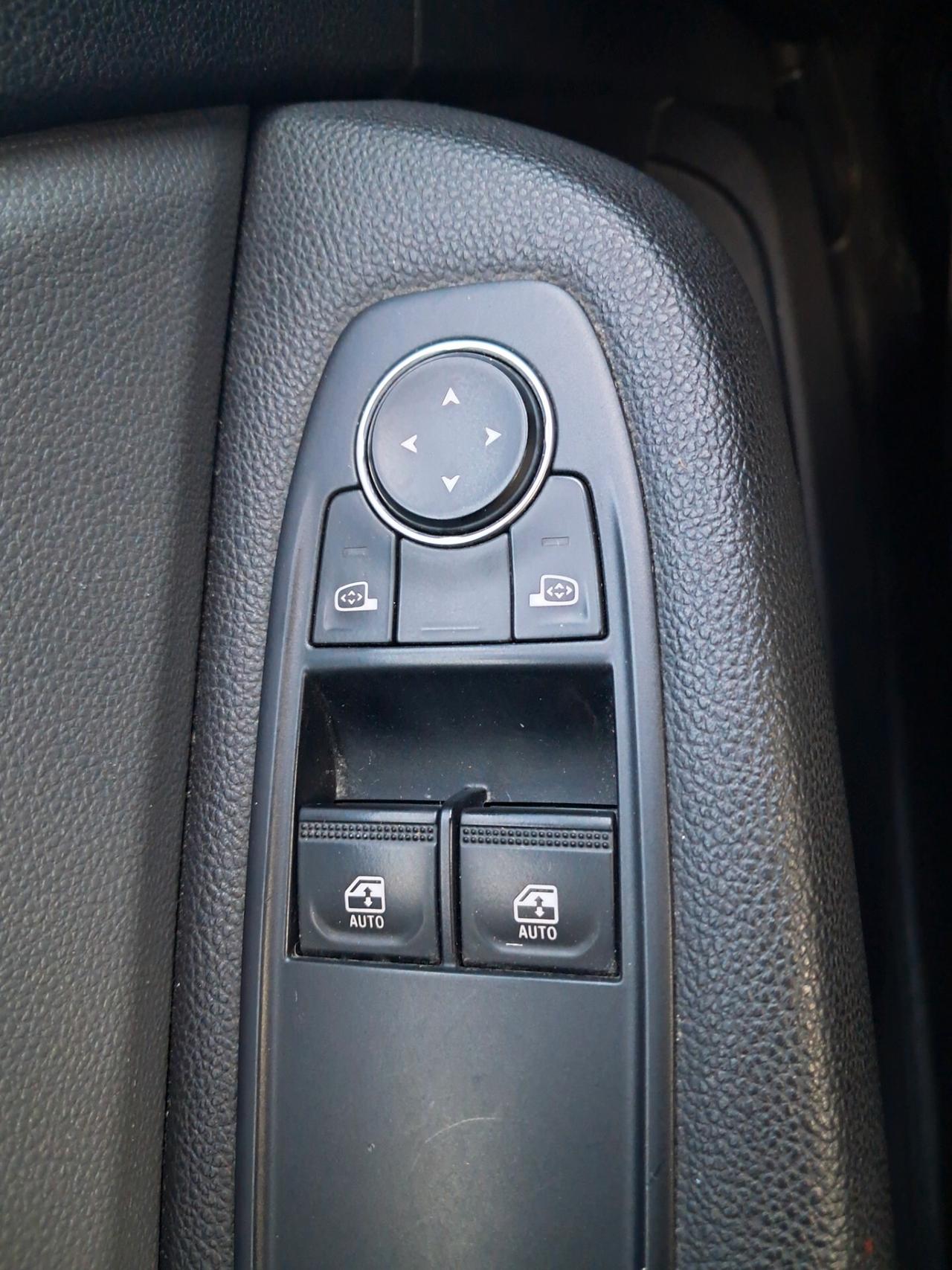 Renault Clio 1.5DCI-85cv*LED*NAVI*CRUISE