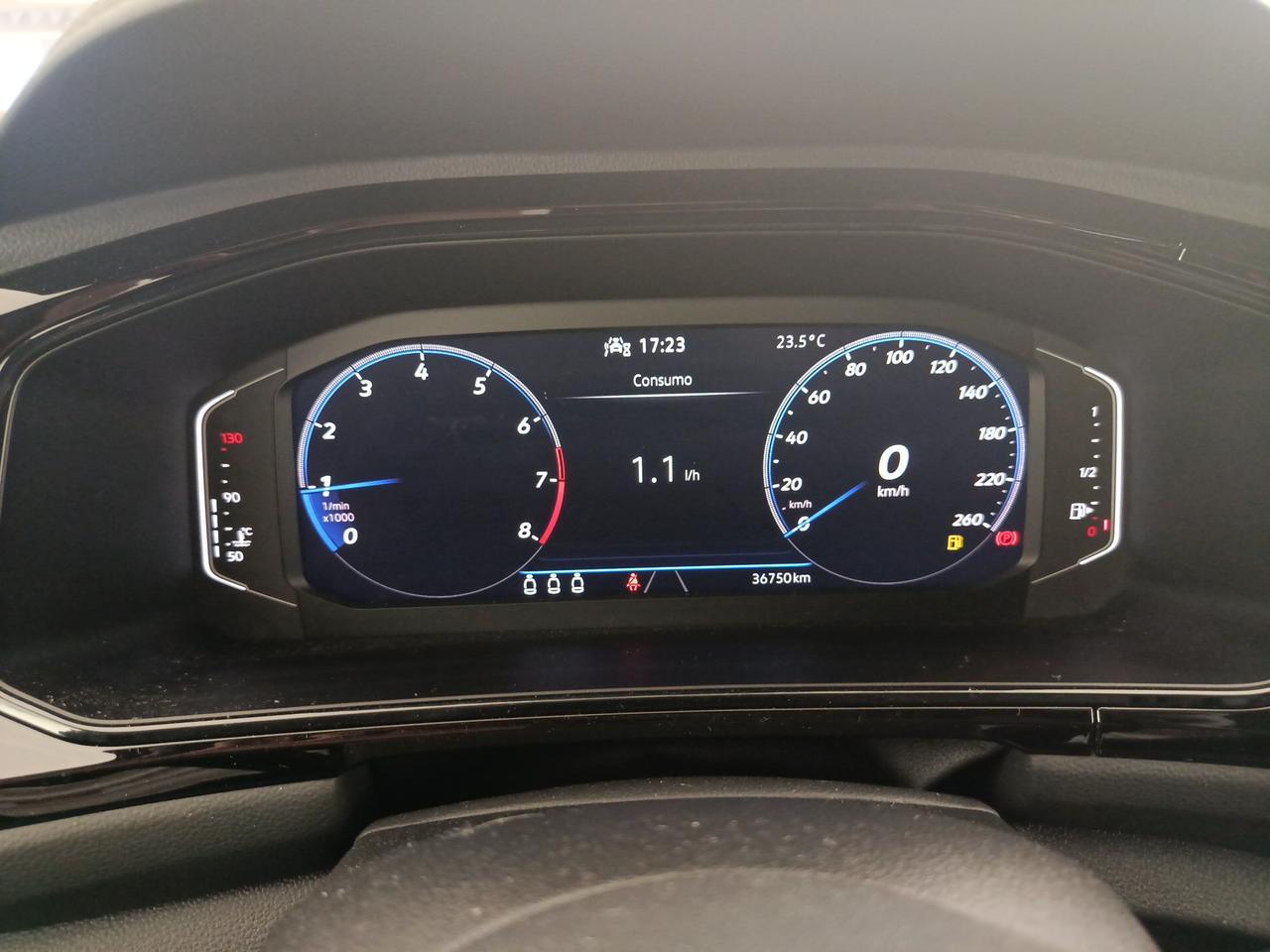 VOLKSWAGEN T-Roc - T-Roc 1.0 TSI R-Line