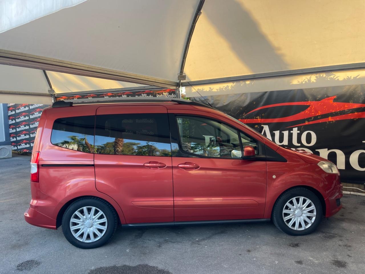 Ford Tourneo Courier 1.5 TDCI 75 CV Titanium