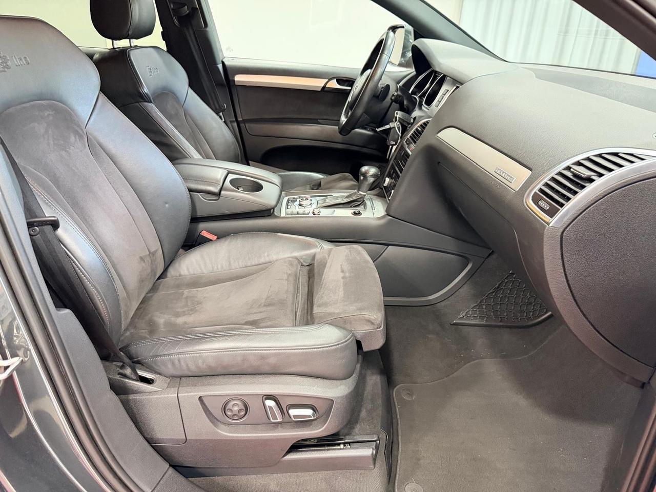 Audi Q7 3.0 V6 TDI 245 CV Quattro S-LINE 7 POSTI