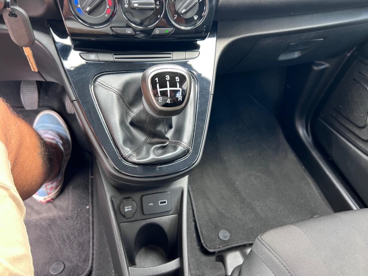 Lancia Ypsilon 1.2 69 CV 5 porte GPL Ecochic Gold