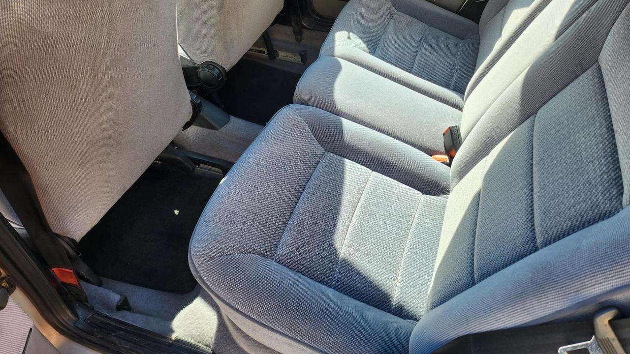 Volkswagen Golf 1600 cat 5 porte GL