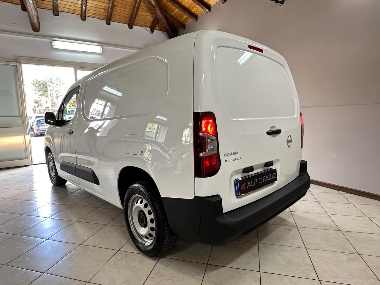 Opel Combo Cargo XL 1.5 Diesel 100CV PL 950kg Essentia