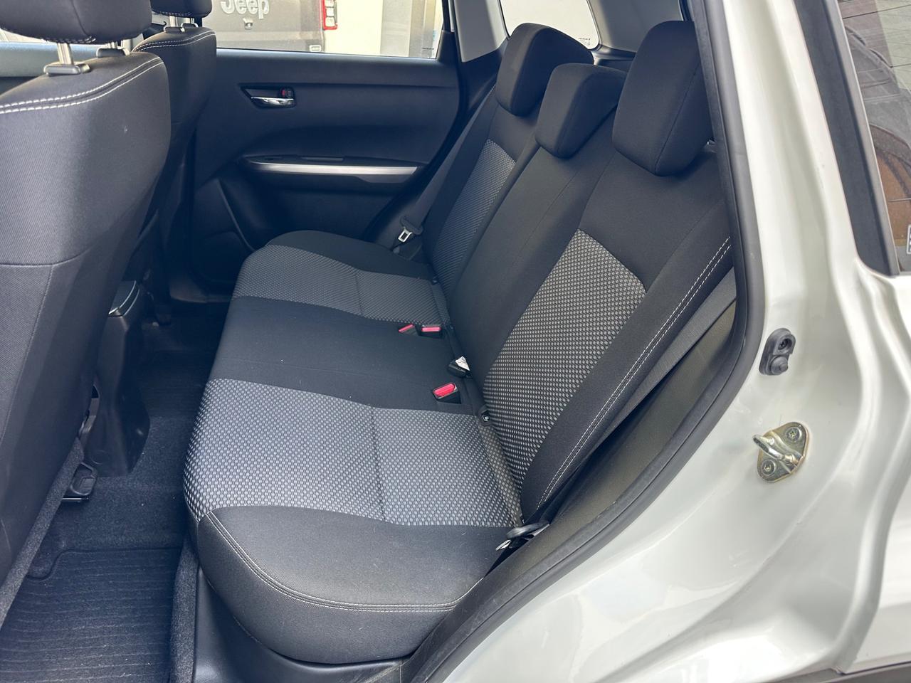 Suzuki Vitara 1.4 Hybrid Top