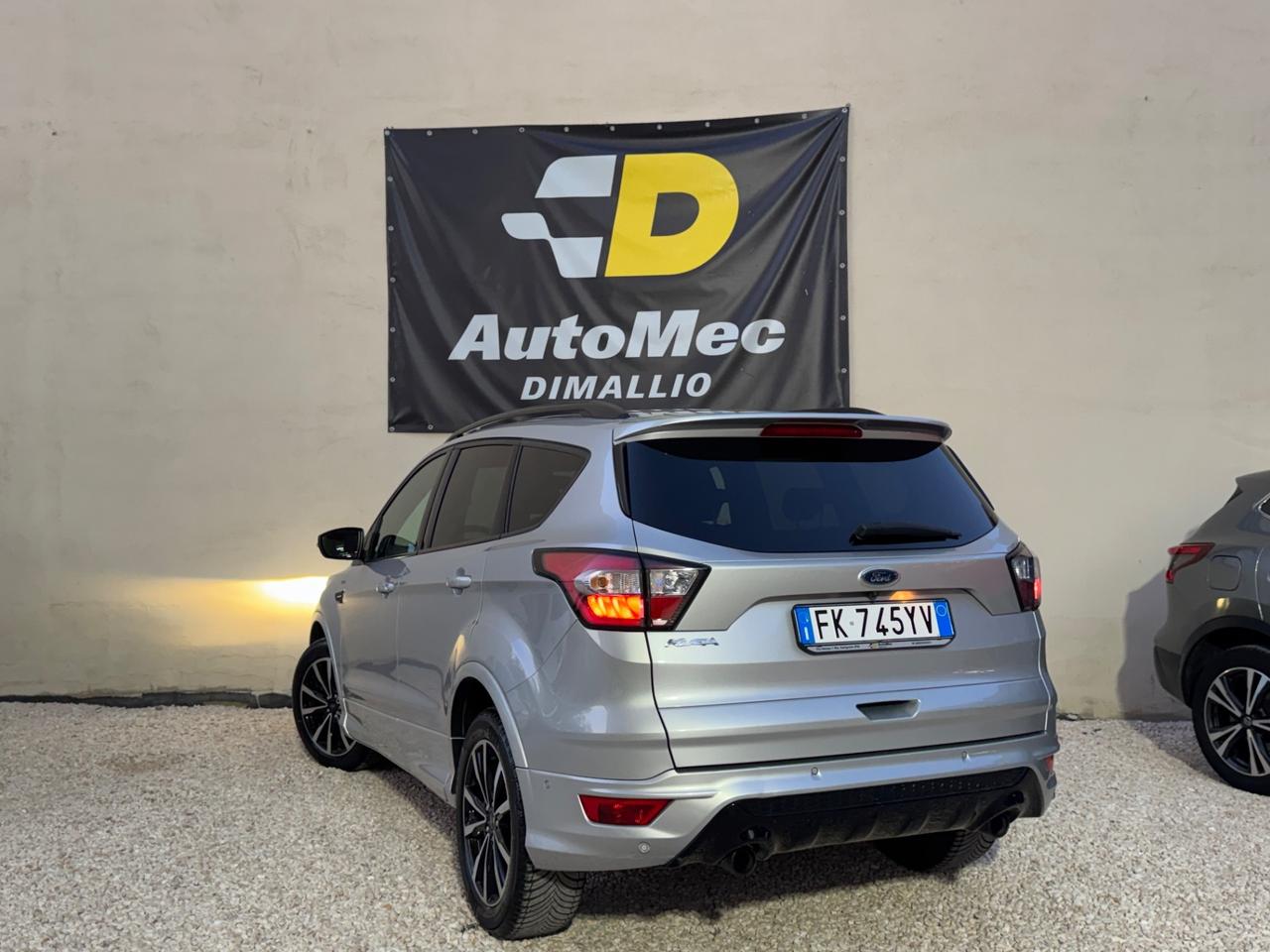 Ford Kuga 1.5 TDCI 120 CV S&S 2WD Powershift ST-Line