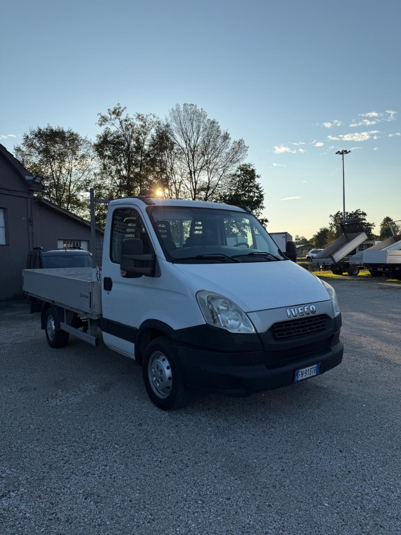 Iveco daily cassone fisso aperto