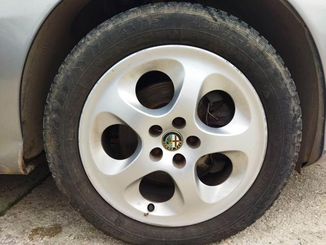 ALFA ROMEO 147 1.9jtm 120cv CLIMA STEREO FENDINEBBIA