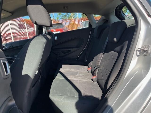 Ford Fiesta 1..2 5 porte Titanium