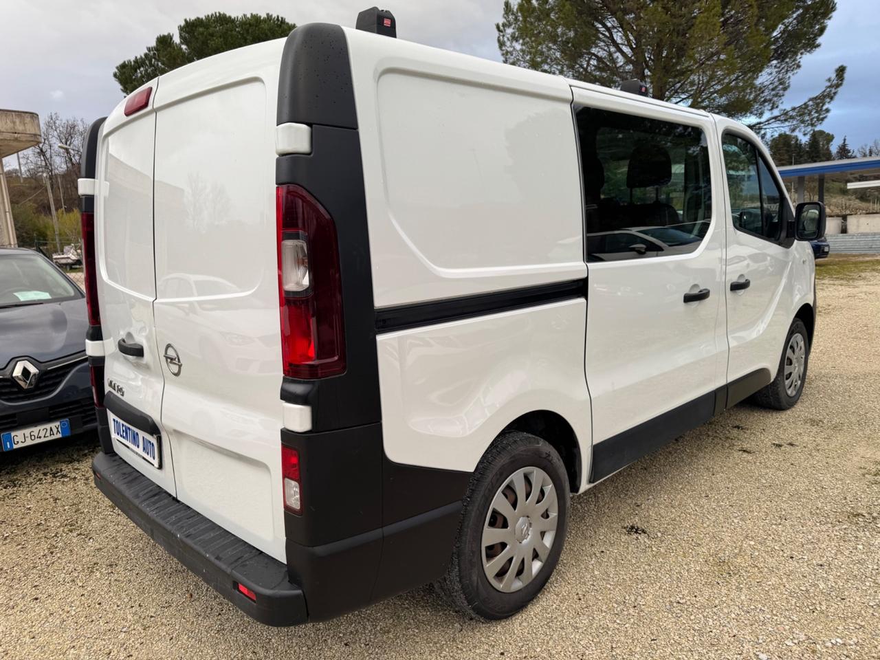 Opel Vivaro 1.6 CDTI 120Cv 6 Posti Autocarro