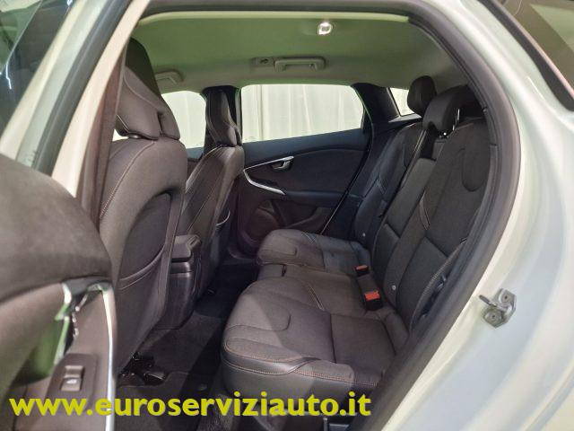 VOLVO V40 Cross Country D2 Geartronic Business
