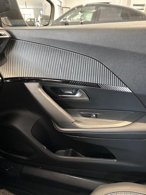 Peugeot 2008 PureTech 130 S&S EAT8 Allure