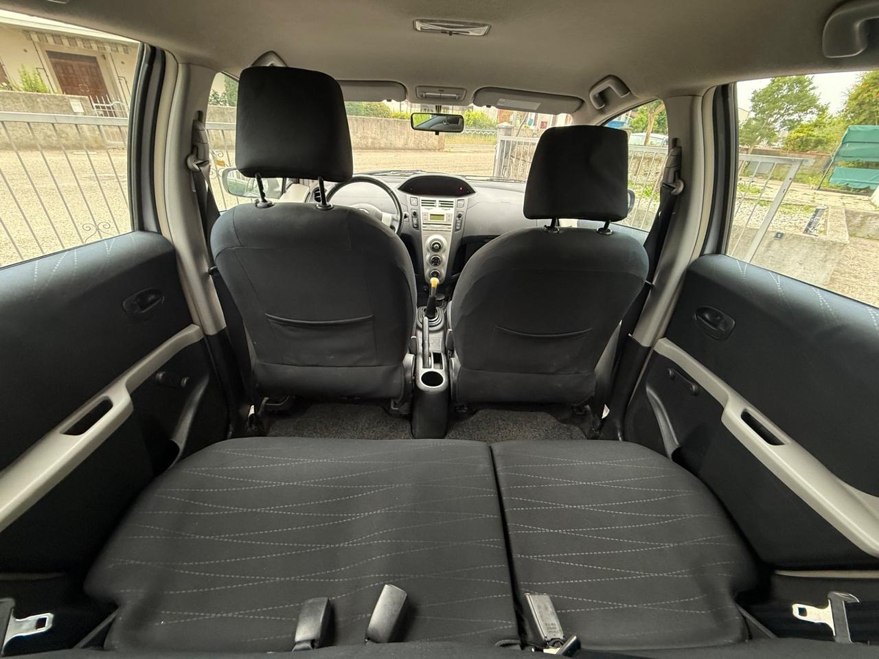 Toyota Yaris 1.0 5P. NEOPATENTATI NO BLOCCHI