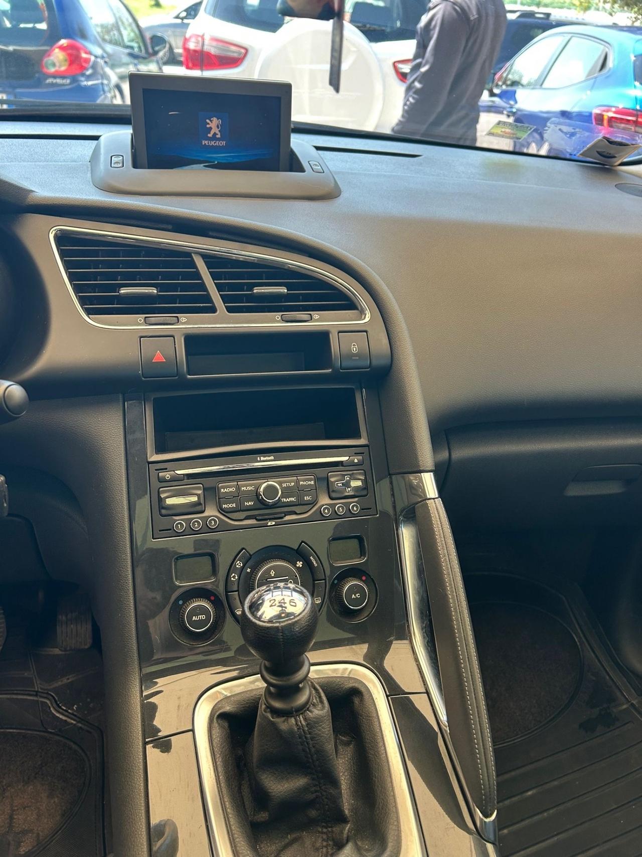 Peugeot 3008 1.6 HDi 110CV Business