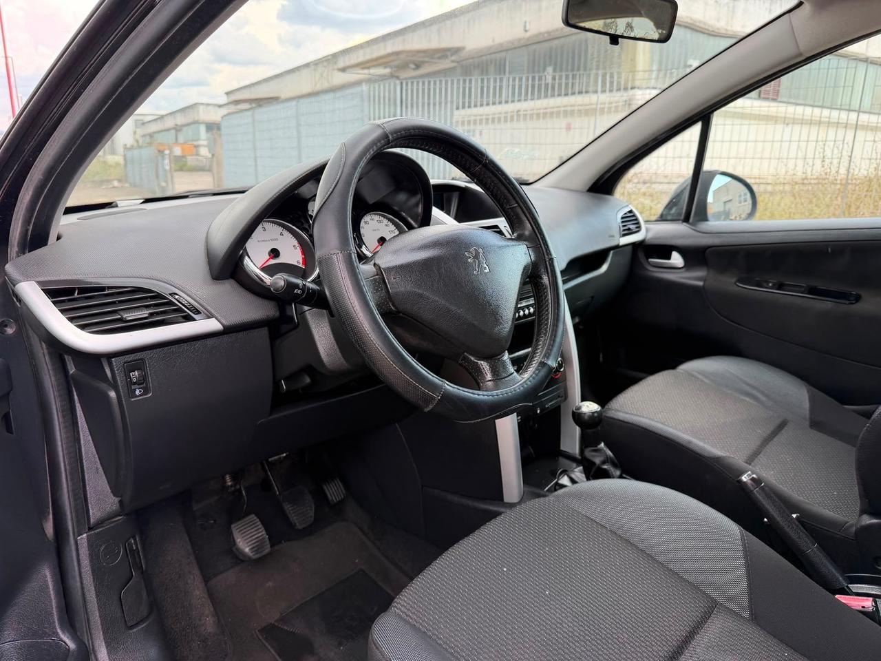 Peugeot 207 1.4 HDi