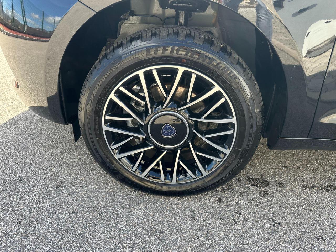 Lancia Ypsilon 1.0 firefly hybrid Platino s&s 70cv