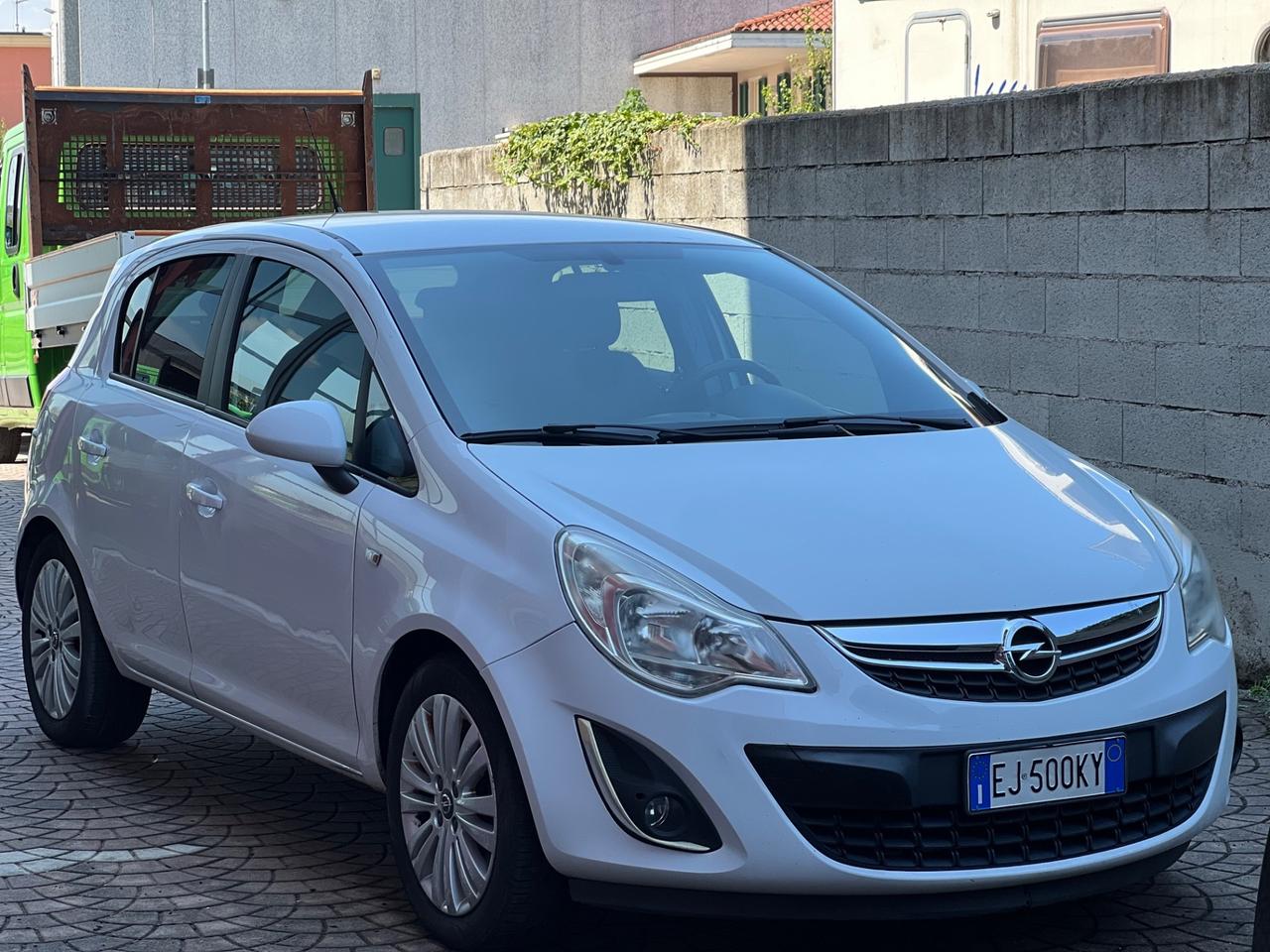 Opel Corsa 1.2 5porte GPL - Garanzia 12 mesi