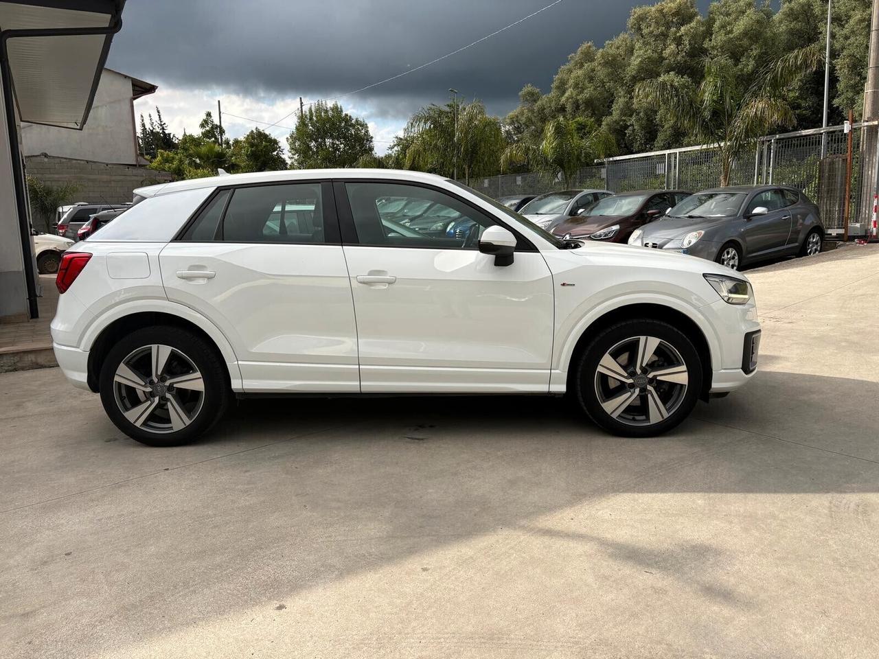 Audi Q2 S-LINE