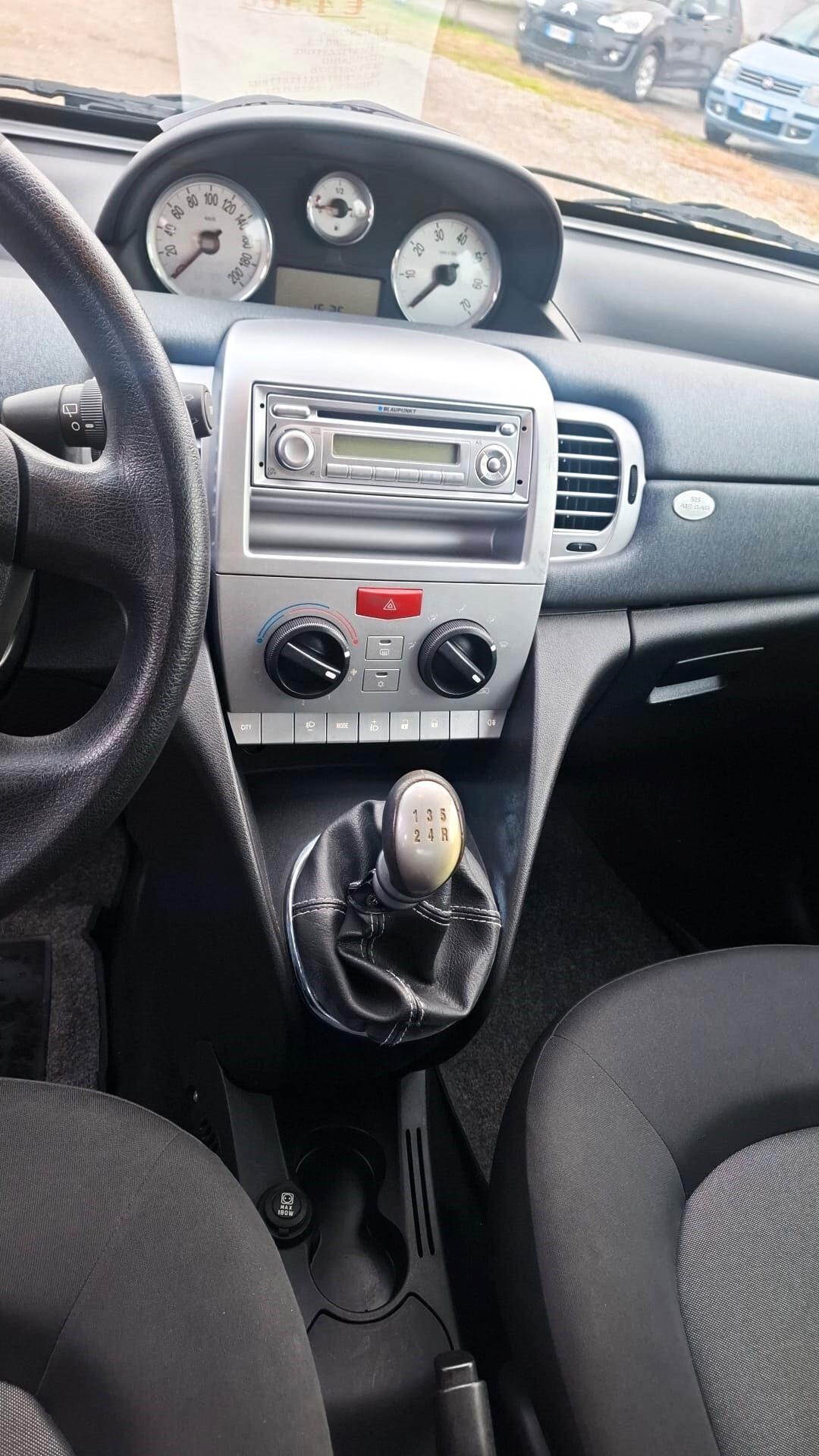 Lancia Ypsilon 1.2 69 CV DIVA