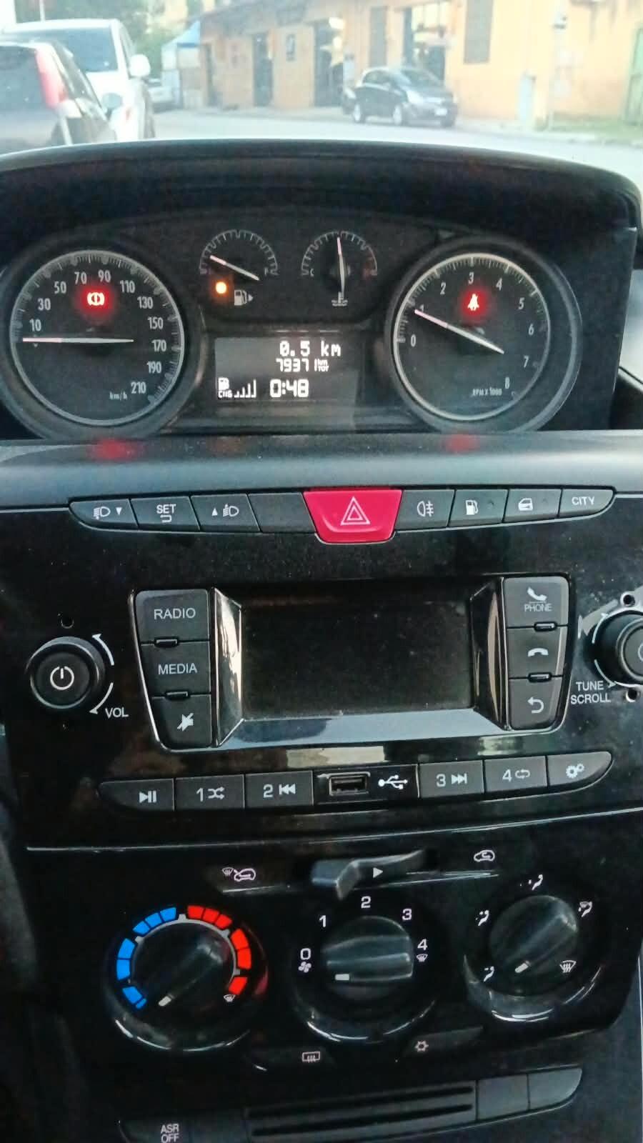 Lancia Ypsilon 0.9 TwinAir 5 porte Metano Ecochic Elefantino Blu