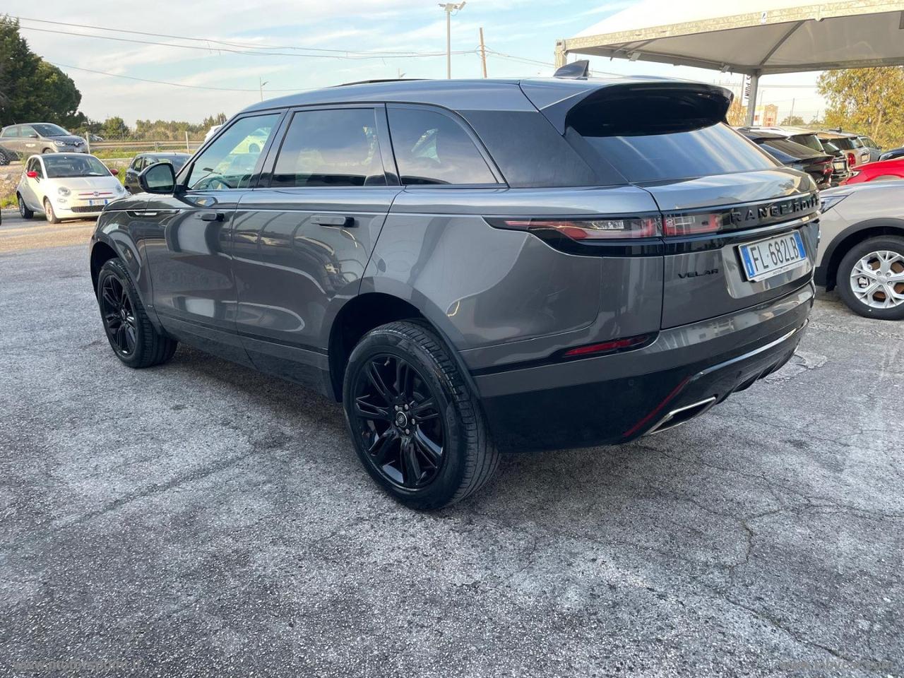 LAND ROVER RR Velar 3.0 V6 SD6 300 R-Dynamic HSE