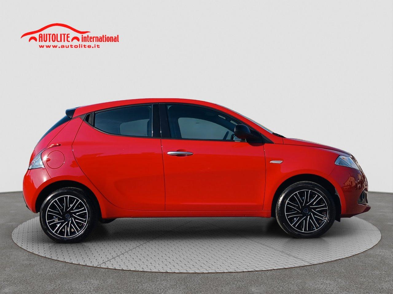 Lancia Ypsilon 1.0 firefly hybrid Gold s&s 70cv 5p.ti