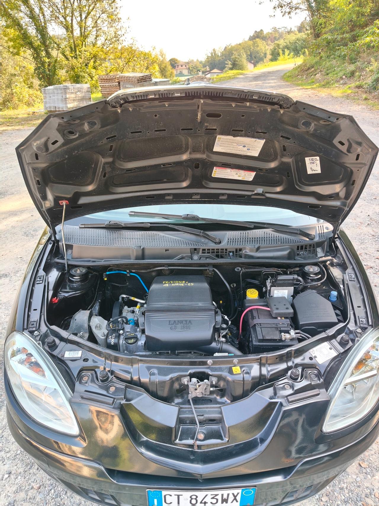 Lancia Y 1.2 Oro Benzina Ok Neopatentati