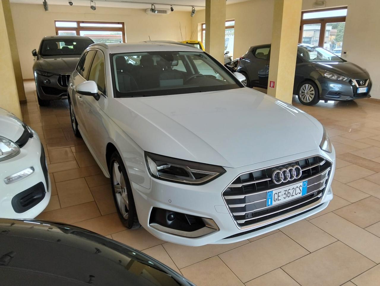 Audi A4 Avant 35 TDI/163 CV S tronic Business Advanced