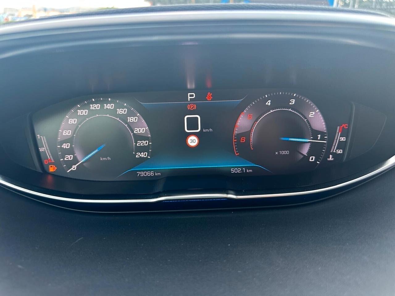 Peugeot 3008 BlueHDi 130 S&S Business