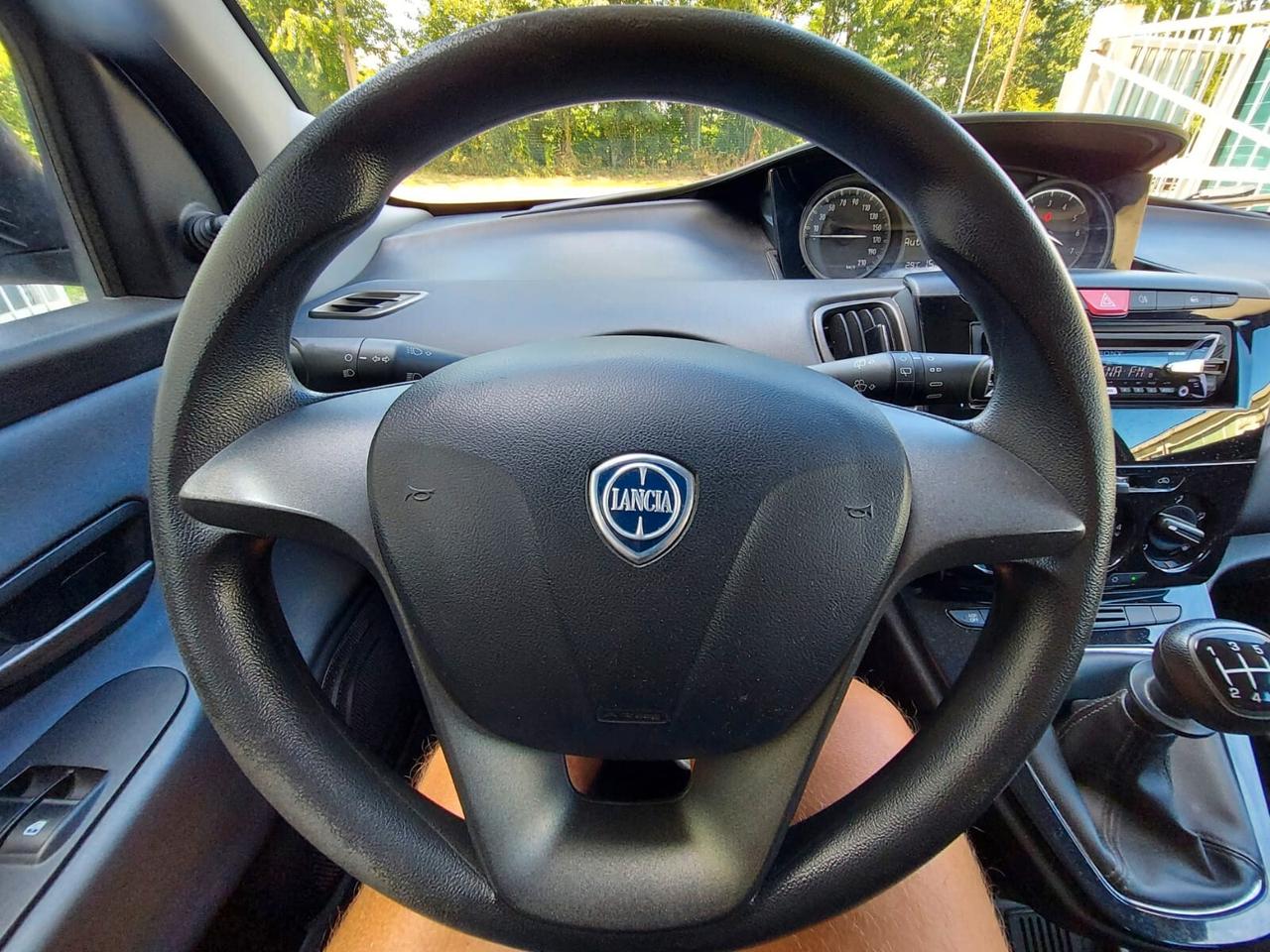Lancia Ypsilon 1.2 benzina 69 CV 5 porte Gold