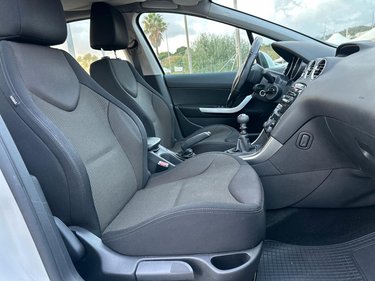 Peugeot 308 1.6 8V e-HDi 115CV Stop&Start 5p. Access