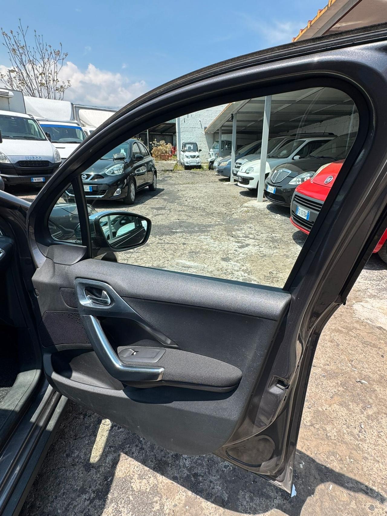 Peugeot 2008 1.6 e-HDi 92 CV Stop&Start Allure
