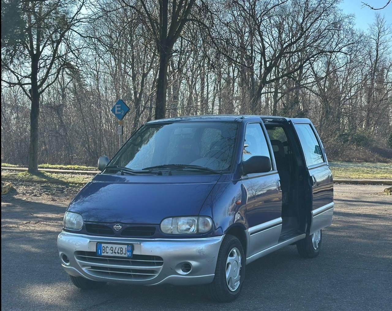 Nissan Serena 1.6i 16V cat 5 porte SLX