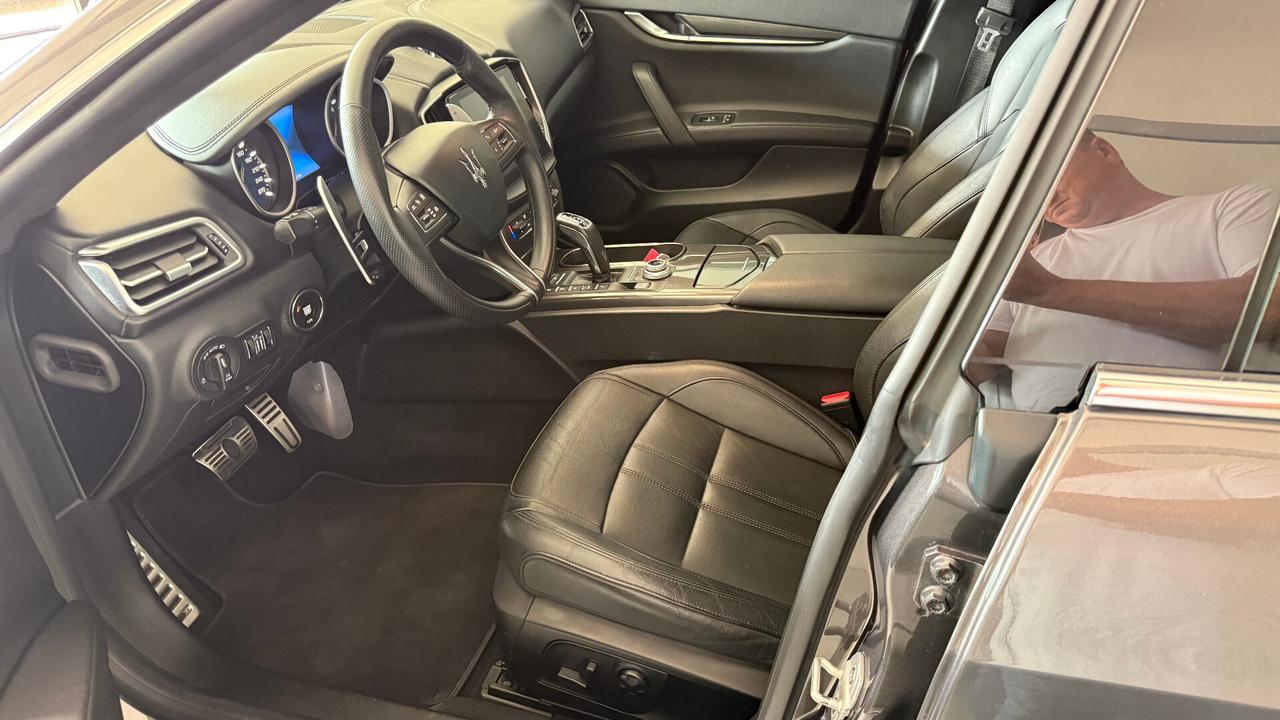 Maserati Ghibli V6 Diesel Gransport TETTO