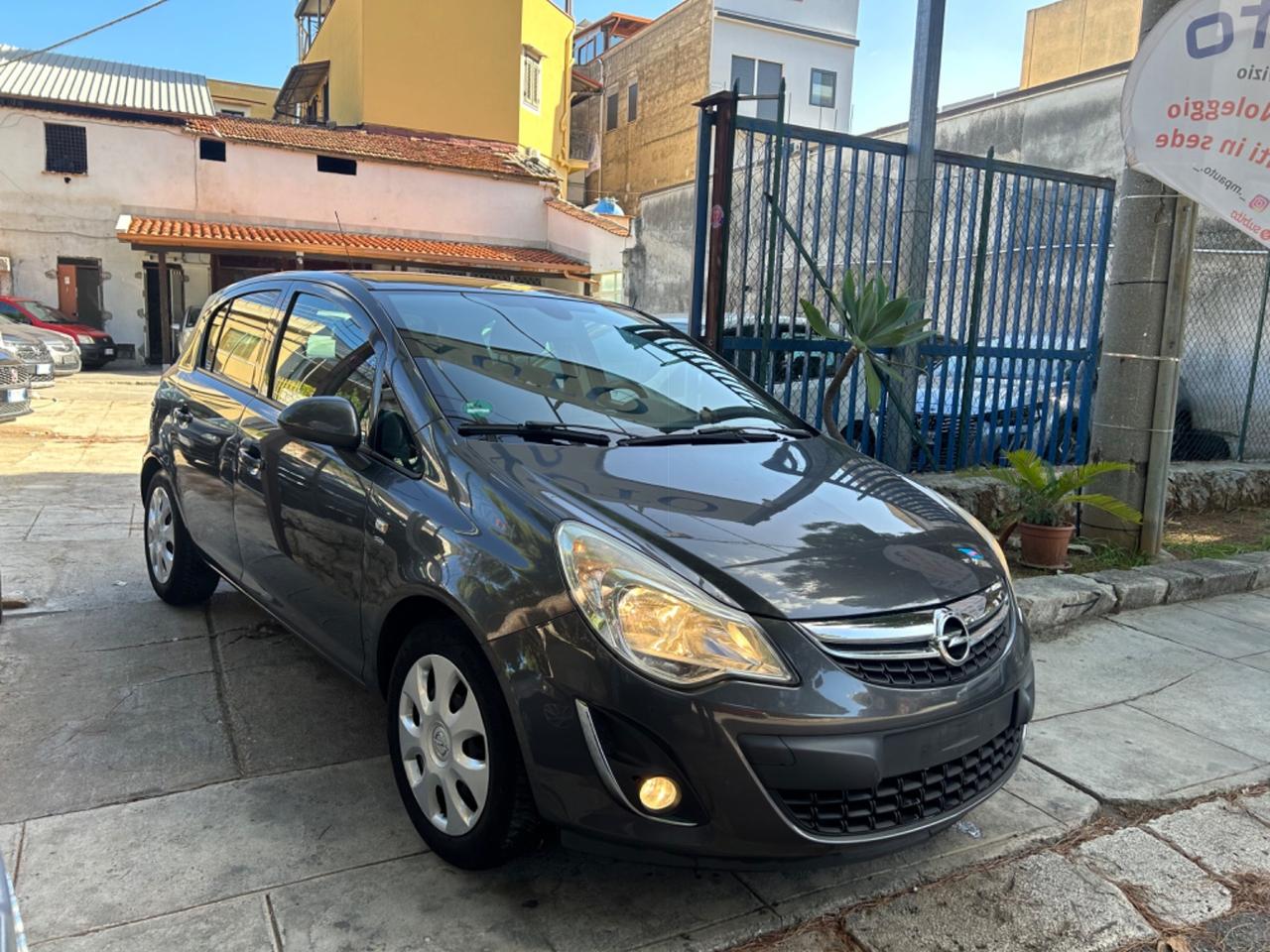 Opel Corsa 1.4 16V 5 porte Elective