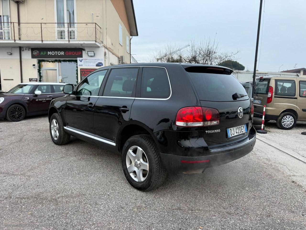 VOLKSWAGEN Touareg 2.5 R5 TDI DPF tiptronic Exclusive