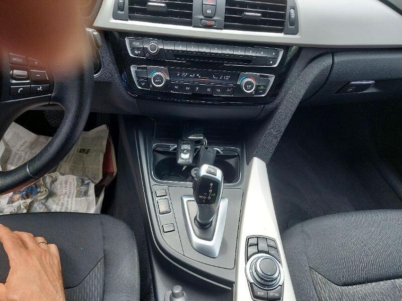 Bmw 320 320d Touring Sport gomme nuove tagliandata euro6b