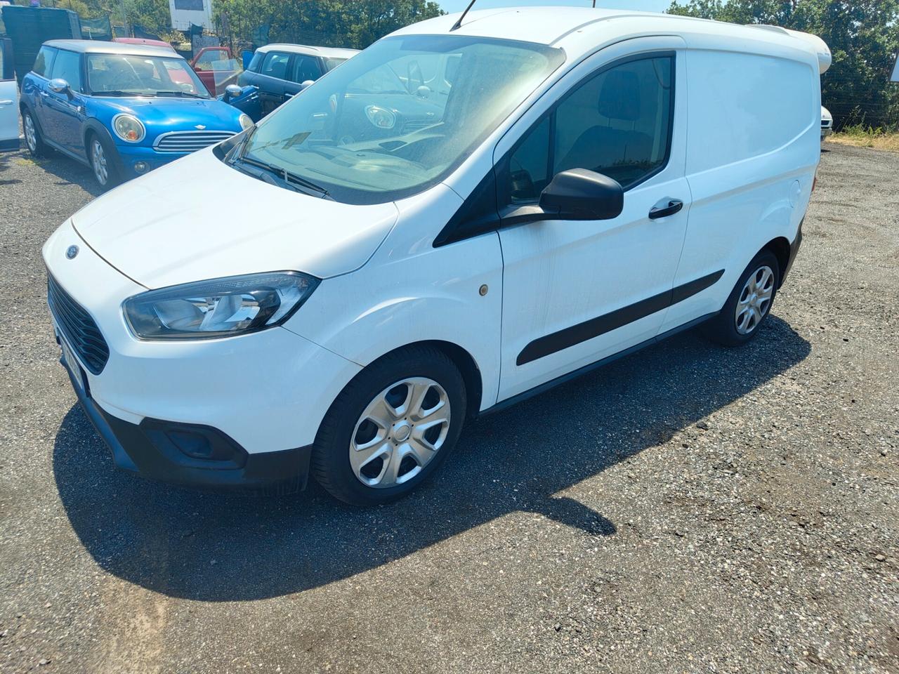 Ford Transit Courier 1.5 TDCi 75CV Van Entry