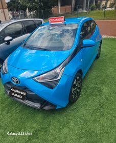 Toyota Aygo Connect 1.0 VVT-i 72 CV 5 porte x-clusiv