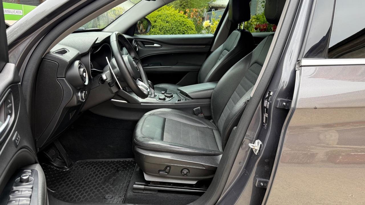 Alfa Romeo Stelvio 2.2 Turbodiesel 190 CV AT8 Q4 Executive