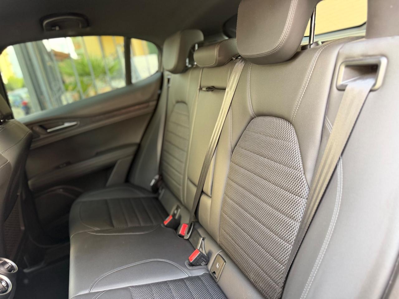 Alfa Romeo Stelvio 2.2 Turbodiesel 210 CV AT8 Q4 Sprint